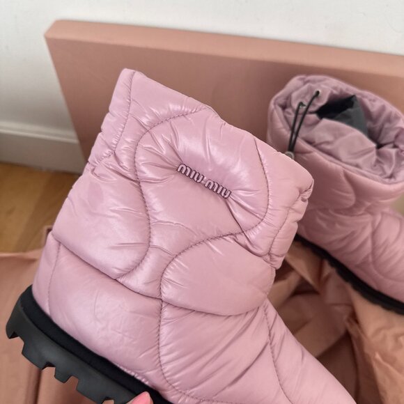 NWT Miu Miu Snow Ankle Boots Powder Pink Quilted Drawstring 39 - Picture 7 of 12